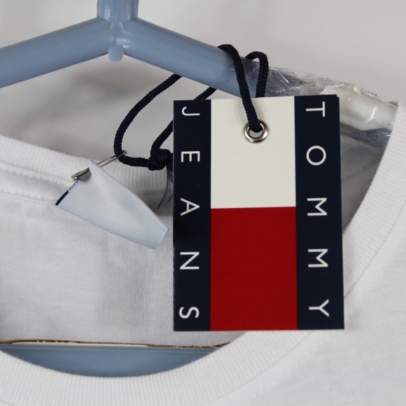 New Tommy Hilfiger Spell Out Flag Logo Shirt White - Picture 4 of 6